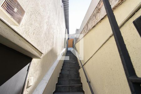 Casa à venda com 275m², 4 quartos e 3 vagasEscada