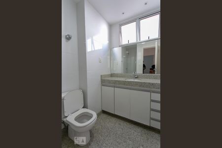 Apartamento à venda com 95m², 3 quartos e 1 vaga Apartamento à venda com 95m², 3 quartos e 1 vagaBanheiro