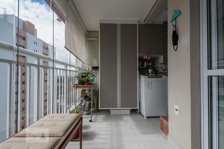 Apartamento para alugar com 55m², 2 quartos e 1 vaga Apartamento para alugar com 55m², 2 quartos e 1 vagaVaranda