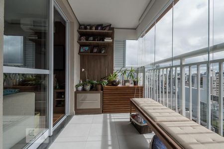 Apartamento para alugar com 55m², 2 quartos e 1 vaga Apartamento para alugar com 55m², 2 quartos e 1 vagaVaranda