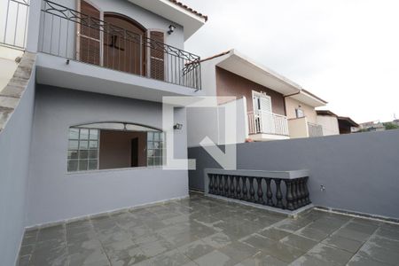 Casa à venda com 130m², 2 quartos e 2 vagasTerraço