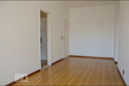 Sala de apartamento para alugar com 1 quarto, 52m² em Todos Os Santos, Rio de Janeiro