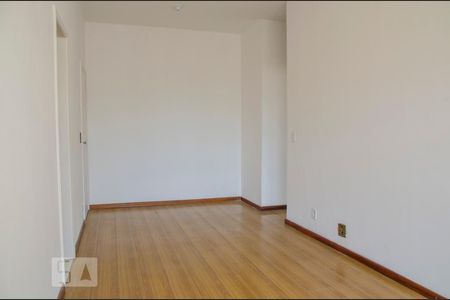 Sala de apartamento para alugar com 1 quarto, 52m² em Todos Os Santos, Rio de Janeiro