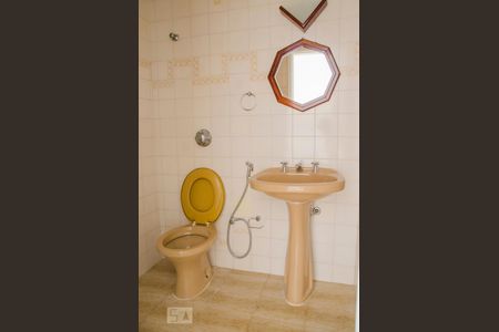 Banheiro de apartamento para alugar com 1 quarto, 52m² em Todos Os Santos, Rio de Janeiro