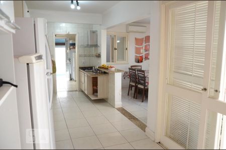 Casa para alugar com 350m², 4 quartos e 2 vagasCozinha