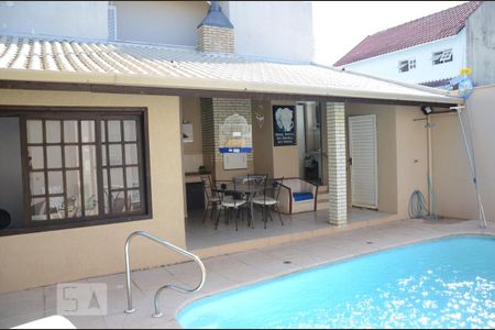 Casa para alugar com 350m², 4 quartos e 2 vagasÁrea externa