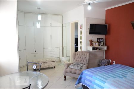 Casa para alugar com 350m², 4 quartos e 2 vagasQuarto