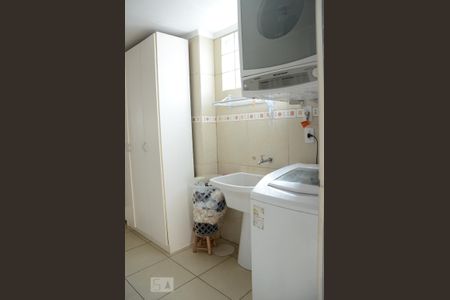 Casa para alugar com 350m², 4 quartos e 2 vagasÁrea de serviço
