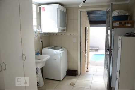 Casa para alugar com 350m², 4 quartos e 2 vagasÁrea de serviço