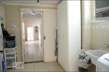 Casa para alugar com 350m², 4 quartos e 2 vagasÁrea de serviço