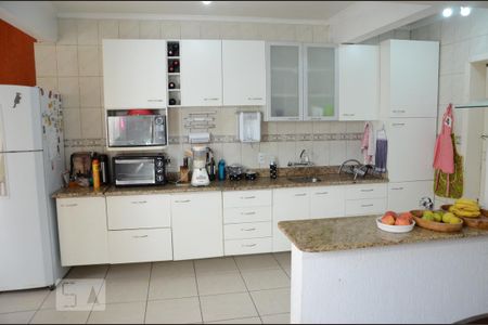 Casa para alugar com 350m², 4 quartos e 2 vagasCozinha