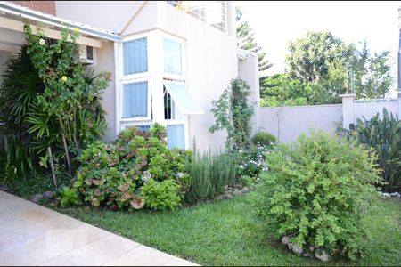 Casa para alugar com 350m², 4 quartos e 2 vagasÁrea externa