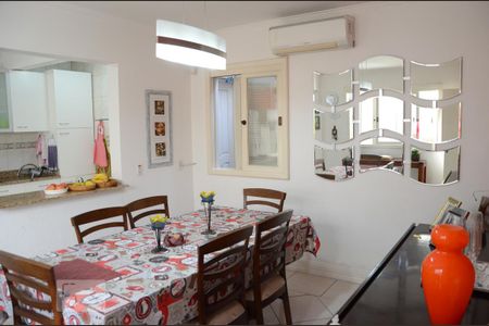 Casa para alugar com 350m², 4 quartos e 2 vagasCozinha
