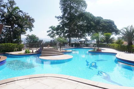 Apartamento para alugar com 300m², 4 quartos e 4 vagasÁrea comum - Piscina