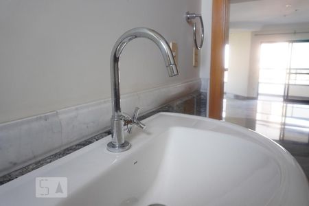 Apartamento para alugar com 300m², 4 quartos e 4 vagasBanheiro