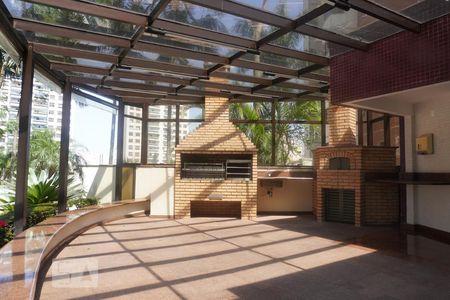 Apartamento para alugar com 300m², 4 quartos e 4 vagasÁrea comum - Churrasqueira