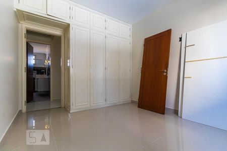 Apartamento à venda com 160m², 4 quartos e 2 vagasQuarto 2