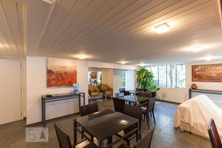 Apartamento à venda com 160m², 4 quartos e 2 vagasÁrea comum - Salão de festas