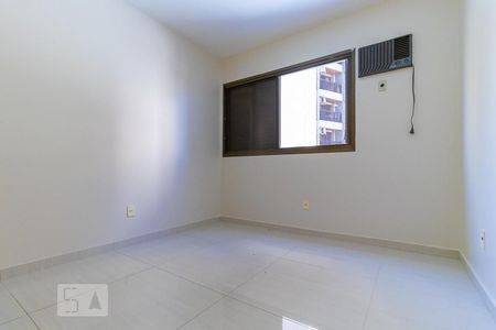 Apartamento à venda com 160m², 4 quartos e 2 vagasQuarto 3