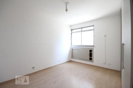 Apartamento para alugar com 90m², 3 quartos e 1 vagaSuíte