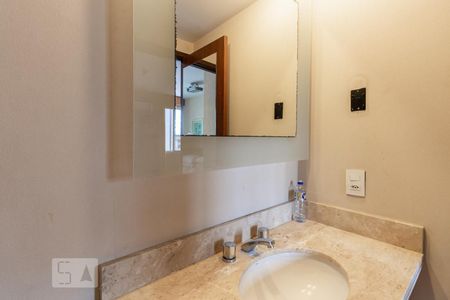 Banheiro de apartamento à venda com 1 quarto, 30m² em Vila Olímpia, São Paulo