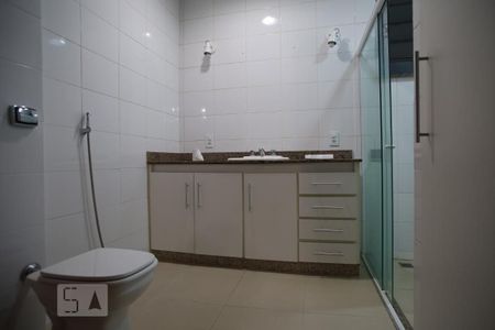 Casa de condomínio à venda com 250m², 6 quartos e 1 vagaBanheiro Suíte 4