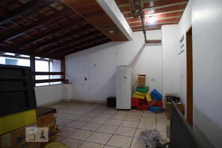 Casa de condomínio à venda com 250m², 6 quartos e 1 vagaTerraço