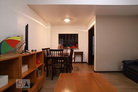 Sala de casa de condomínio à venda com 6 quartos, 250m² em Tijuca, Rio de Janeiro