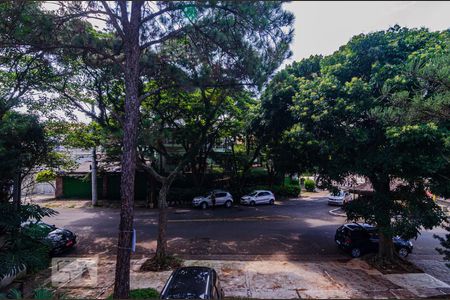 Casa à venda com 625m², 4 quartos e 5 vagas Casa à venda com 625m², 4 quartos e 5 vagasVista