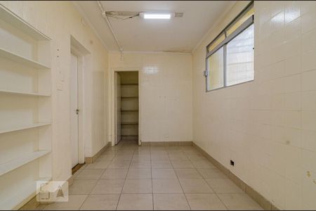 Casa à venda com 625m², 4 quartos e 5 vagas Casa à venda com 625m², 4 quartos e 5 vagasCozinha