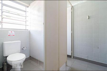 Casa à venda com 625m², 4 quartos e 5 vagas Casa à venda com 625m², 4 quartos e 5 vagasBanheiro