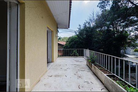 Casa à venda com 625m², 4 quartos e 5 vagas Casa à venda com 625m², 4 quartos e 5 vagasVaranda do quarto 2