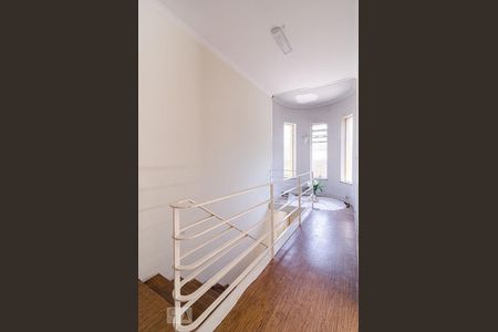 Casa à venda com 625m², 4 quartos e 5 vagas Casa à venda com 625m², 4 quartos e 5 vagasHall