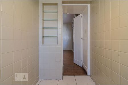 Casa à venda com 625m², 4 quartos e 5 vagas Casa à venda com 625m², 4 quartos e 5 vagasBanheiro da suíte