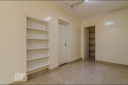 Casa à venda com 625m², 4 quartos e 5 vagas Casa à venda com 625m², 4 quartos e 5 vagasCozinha