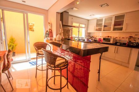 Casa à venda com 150m², 4 quartos e 4 vagasCozinha