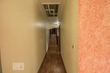 Casa à venda com 150m², 4 quartos e 4 vagasCorredor de acesso Suítes
