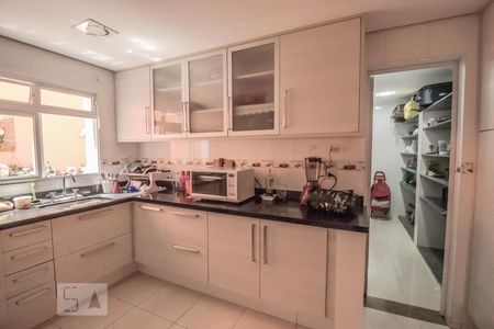 Casa à venda com 150m², 4 quartos e 4 vagasCozinha