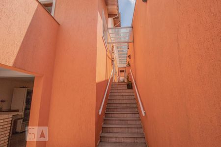 Casa à venda com 150m², 4 quartos e 4 vagasEscada Externa