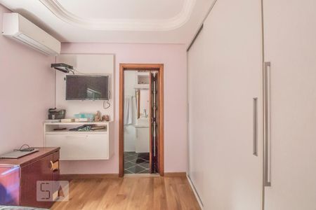 Casa à venda com 150m², 4 quartos e 4 vagasSuíte 2