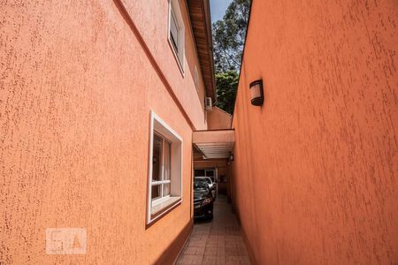 Casa à venda com 150m², 4 quartos e 4 vagasCorredor Externo
