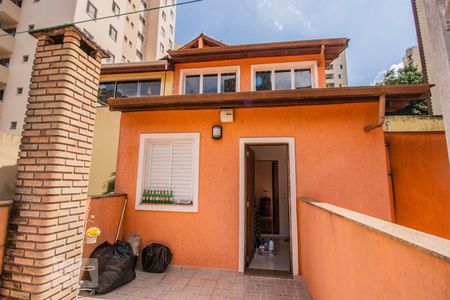 Casa à venda com 150m², 4 quartos e 4 vagasFachada - Fundos