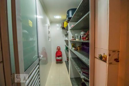Casa à venda com 150m², 4 quartos e 4 vagasDespensa