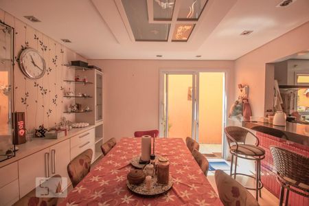 Casa à venda com 150m², 4 quartos e 4 vagasCozinha