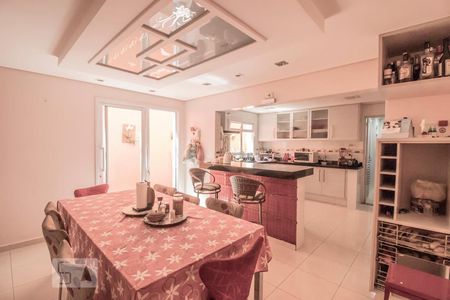 Casa à venda com 150m², 4 quartos e 4 vagasCozinha