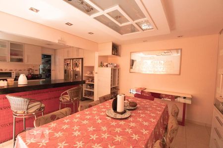 Casa à venda com 150m², 4 quartos e 4 vagasCozinha