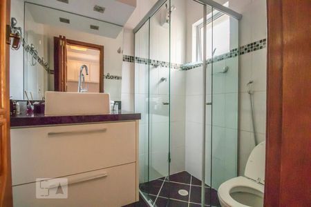 Casa à venda com 150m², 4 quartos e 4 vagasBanheiro Suíte 1