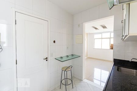 Apartamento à venda com 145m², 2 quartos e 1 vagaCozinha 