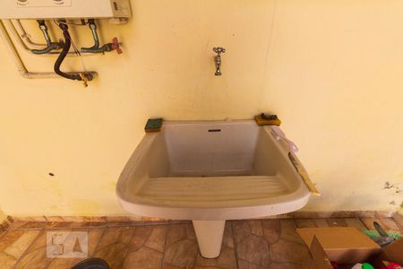 Casa à venda com 170m², 3 quartos e 1 vagaÁrea de Serviço