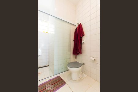 Casa à venda com 170m², 3 quartos e 1 vagaBanheiro